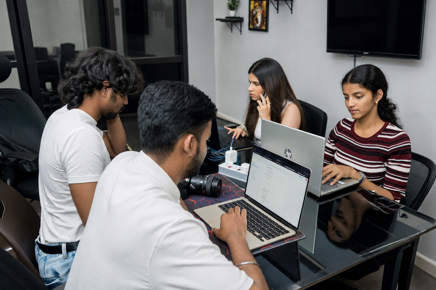 Team collaboration at Flashlab Creative